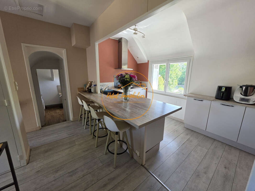 Appartement à SAINT-AY