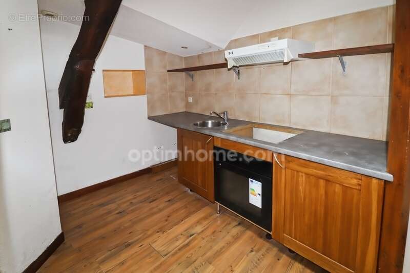 Appartement à SAINT-ETIENNE-DE-SAINT-GEOIRS