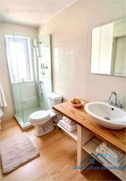 Appartement à SAINT-LAURENT-DU-VAR
