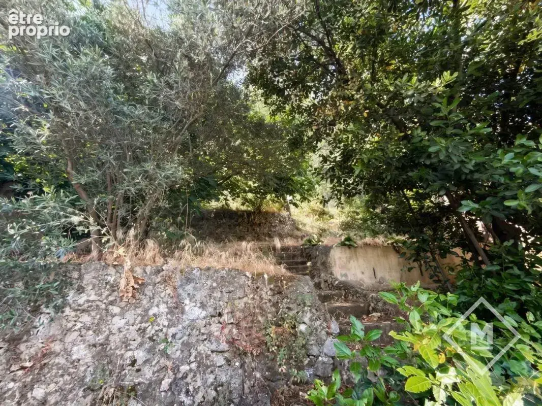 Maison au calme à Marseille 11ème - Terrain de 680m² et Garage Double - photo 10