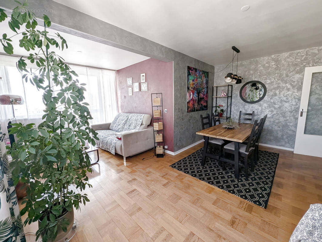 Appartement à SASSENAGE