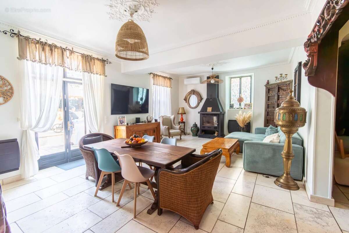 Maison à MONTMORENCY