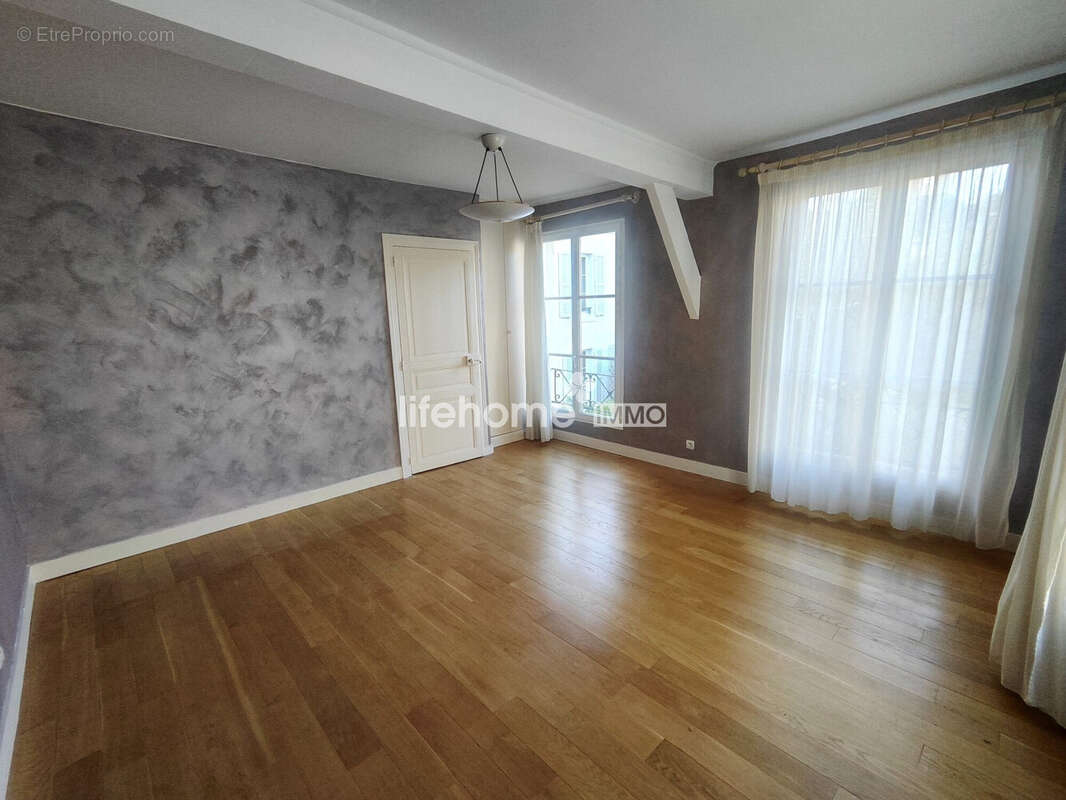 Maison 194 m² à Chateauroux  - photo 8