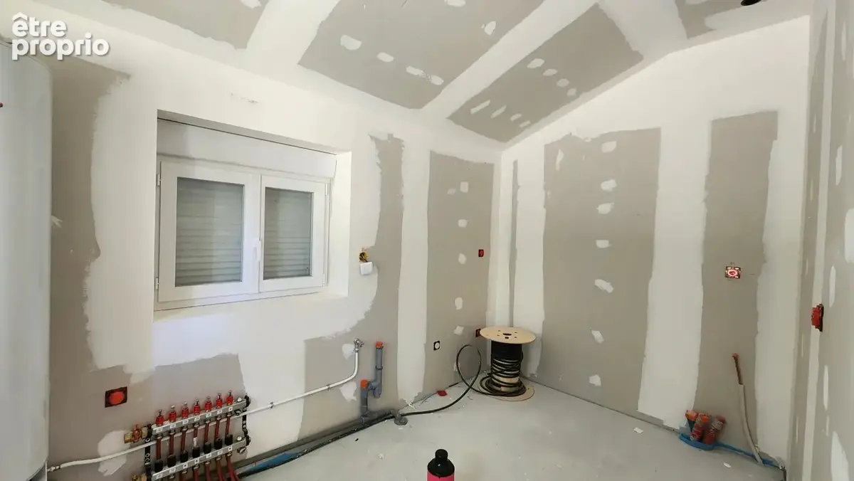 Maison 3 chbres avec atelier et hangar - photo 3