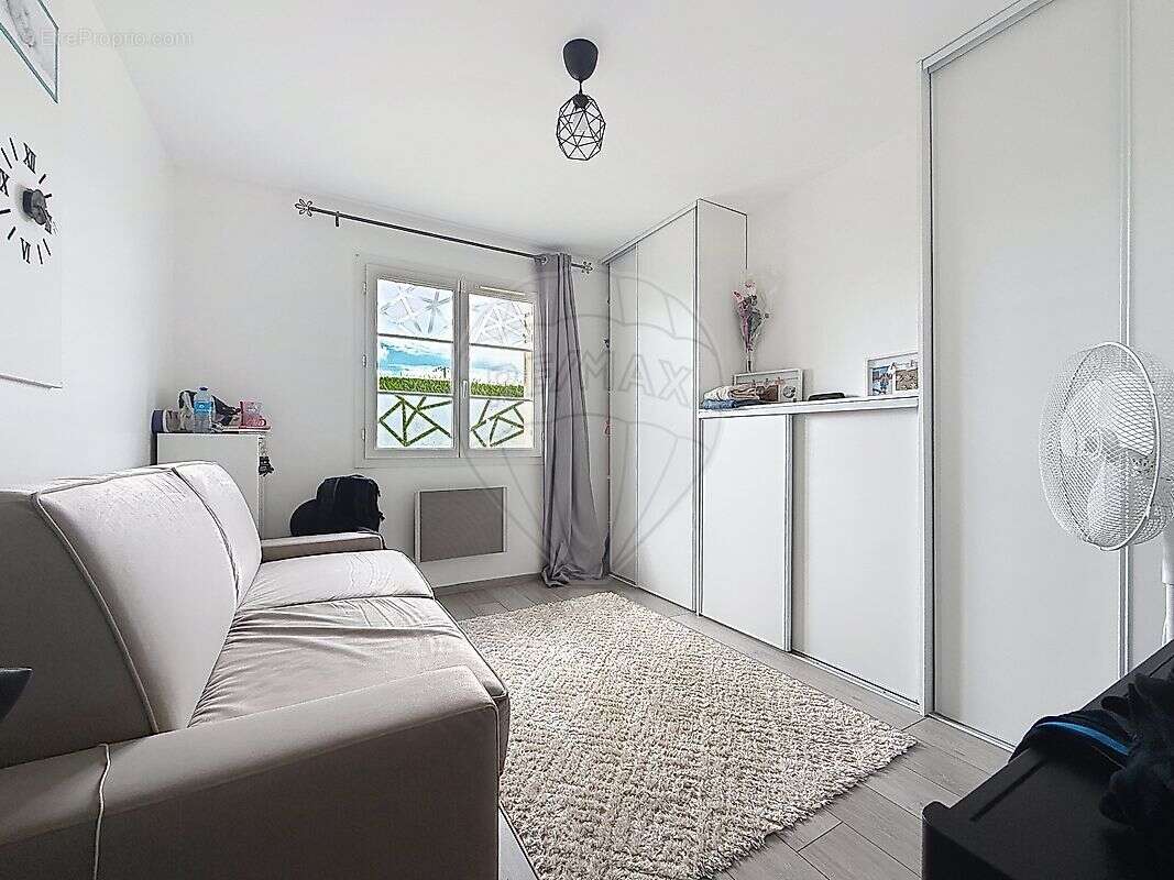 Maison à SERBONNES