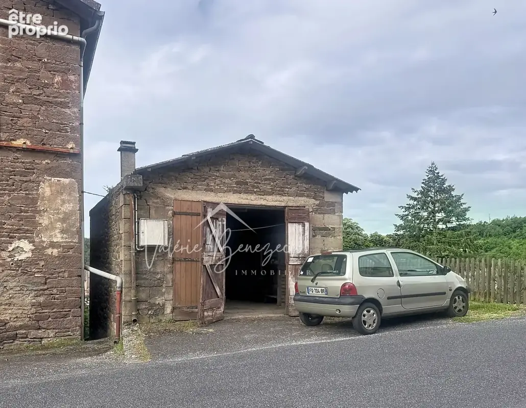 Parking à BELMONT-SUR-RANCE