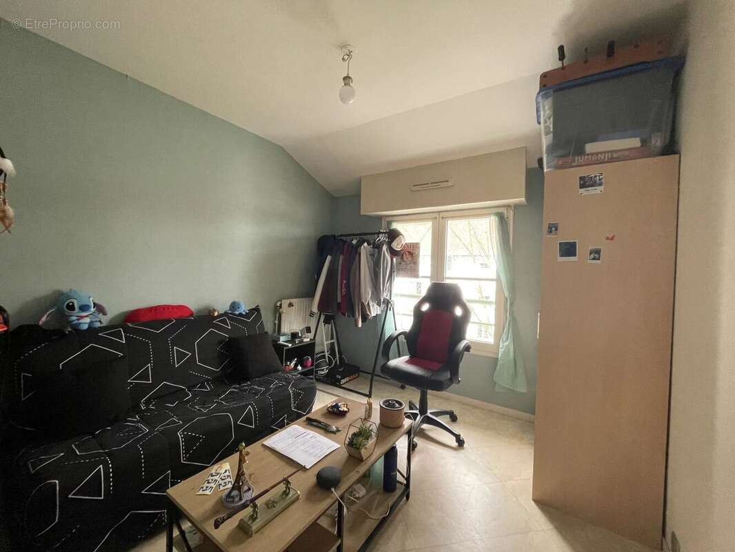 Dernier étage, sans ascenseur, Appartement T3 - 69.5 m² - Blordière - photo 9