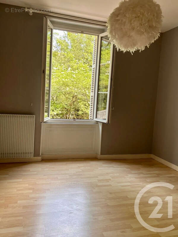 Maison 168 m² à Angouleme  - photo 5