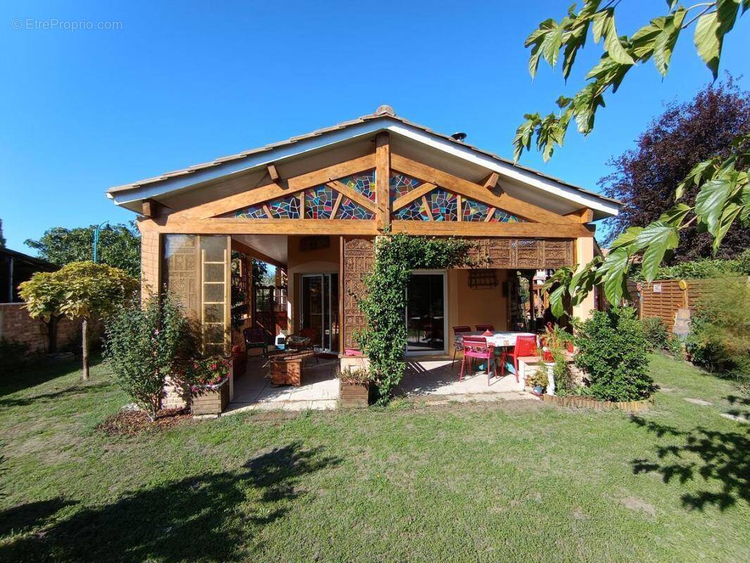 Maison à SAINT-SEURIN-SUR-L&#039;ISLE