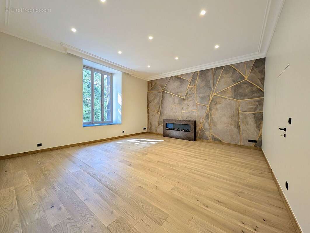 Appartement à AIX-LES-BAINS