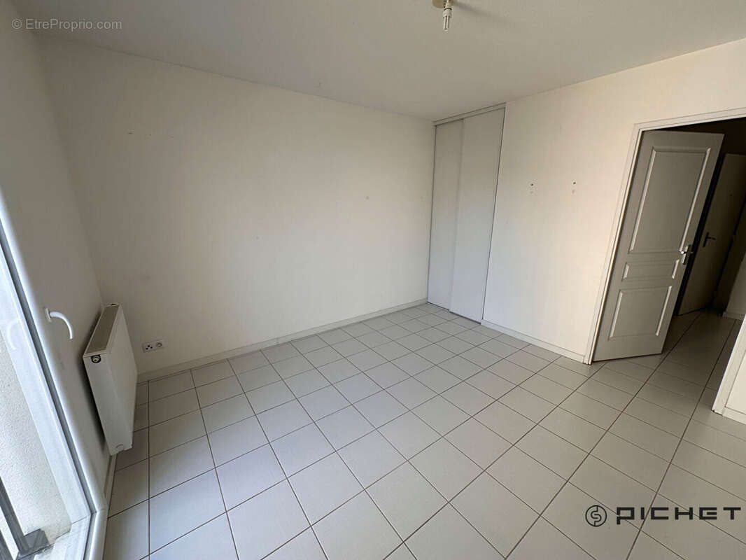 Appartement résidence récente - Quartier recherché - photo 4
