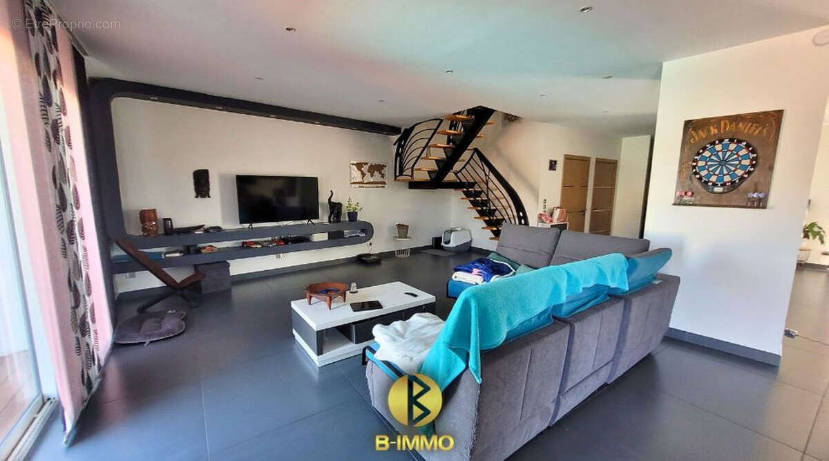 Maison à SAINT-CLAIR-DU-RHONE