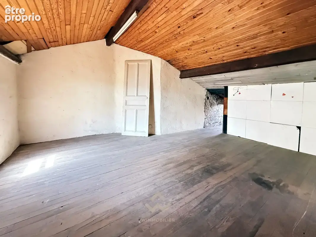 Combles - Appartement T3 - Toulon (83100)