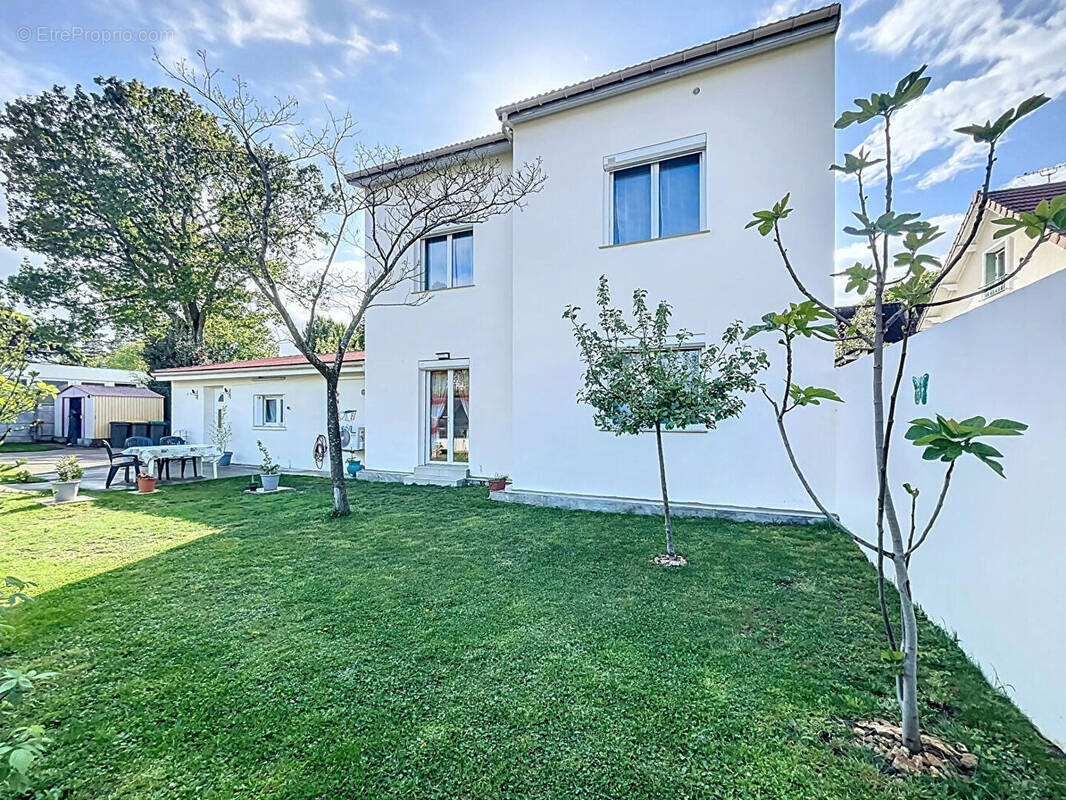 Maison à SAINT-MICHEL-SUR-ORGE