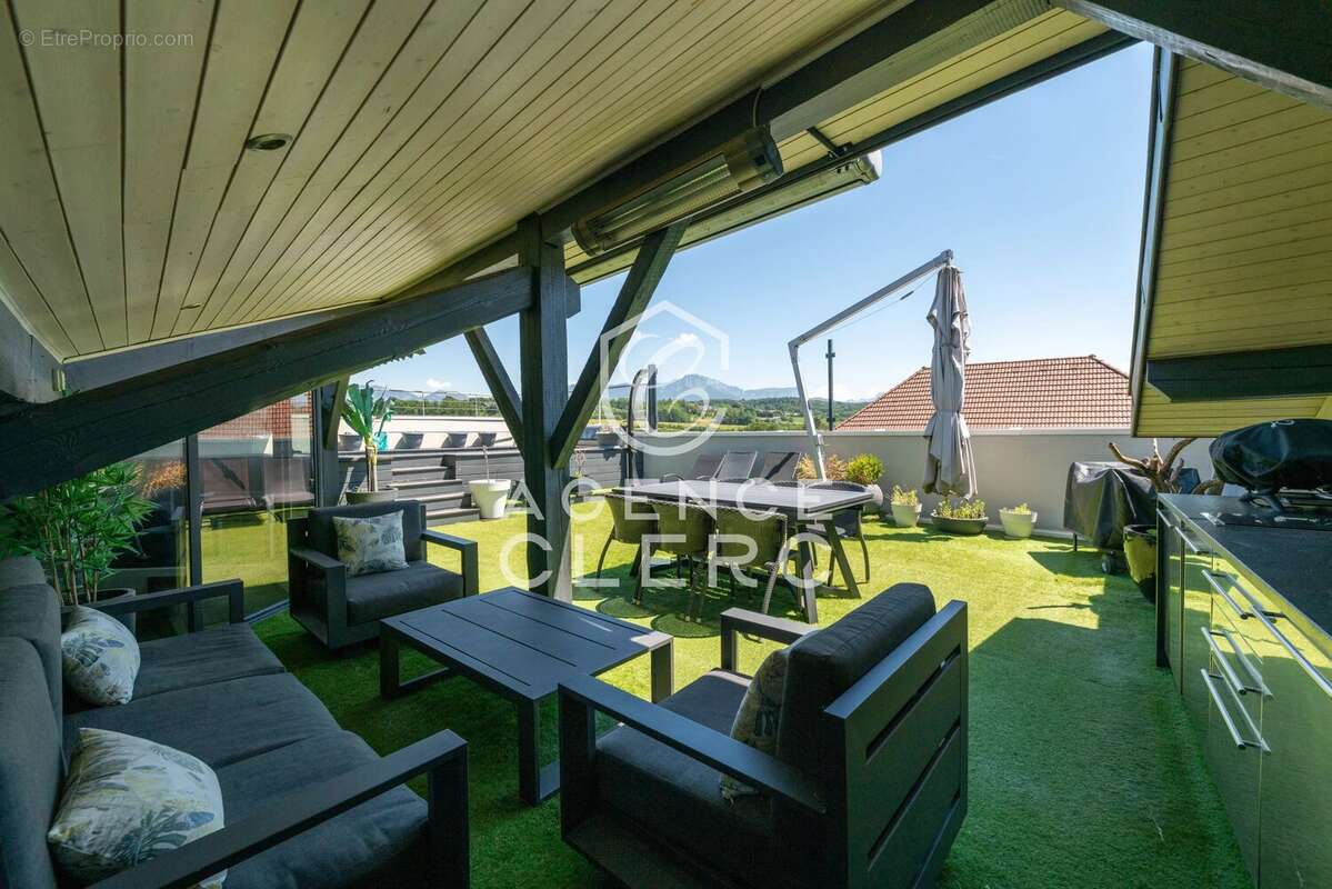 Appartement à ALLONZIER-LA-CAILLE