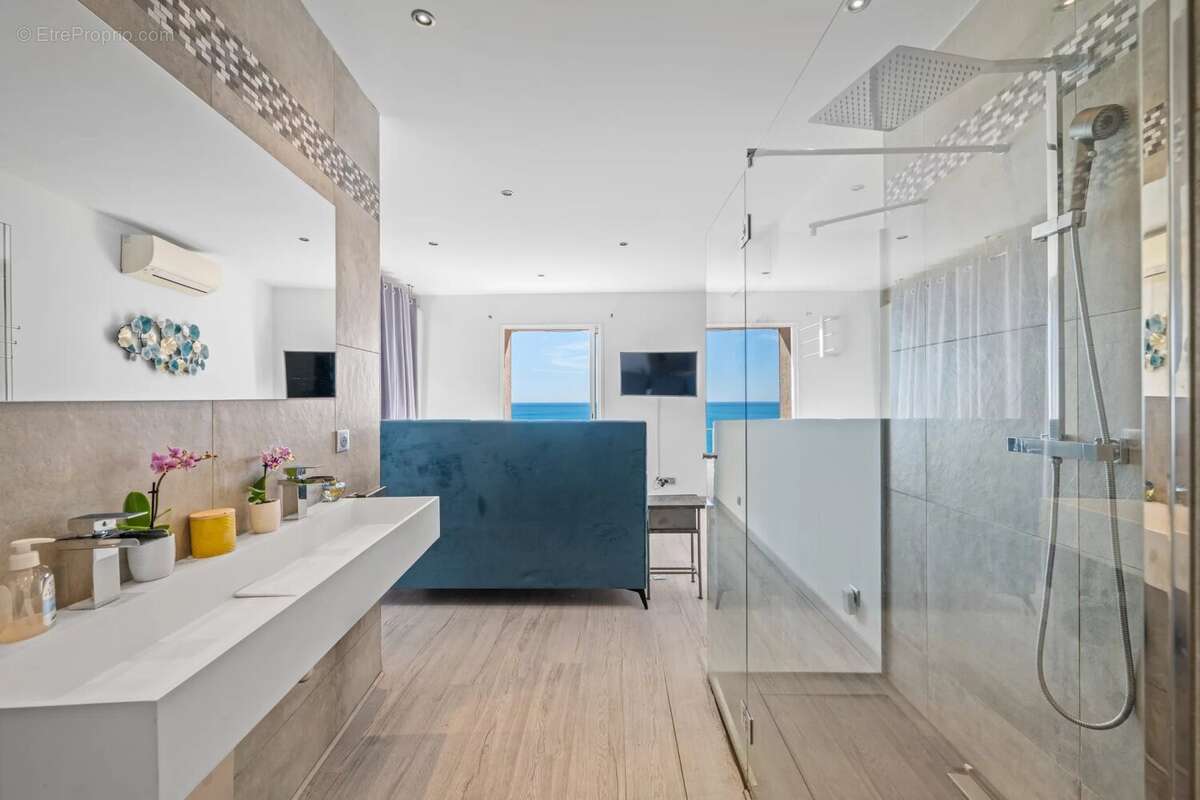 Appartement à CAP-D'AIL