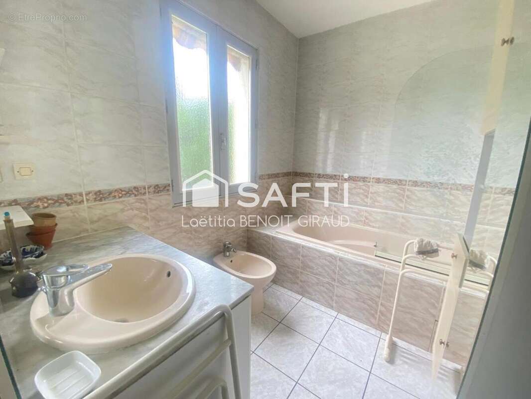 Photo 6 - Maison à MARENNES