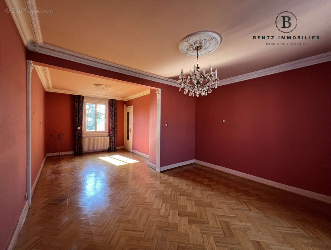 Séjour double (ou 2 chambres) RDC - Maison à HOLTZHEIM