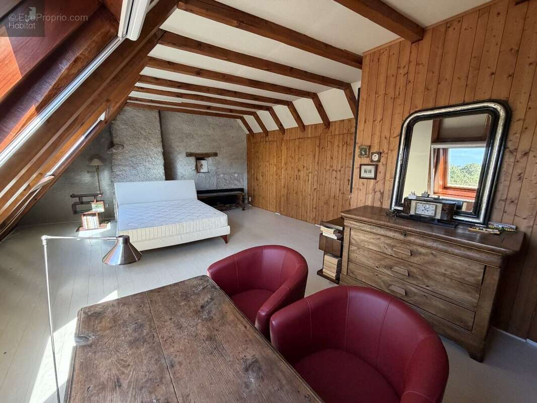 Maison T6  et dépendances GRANDVALS - photo 8