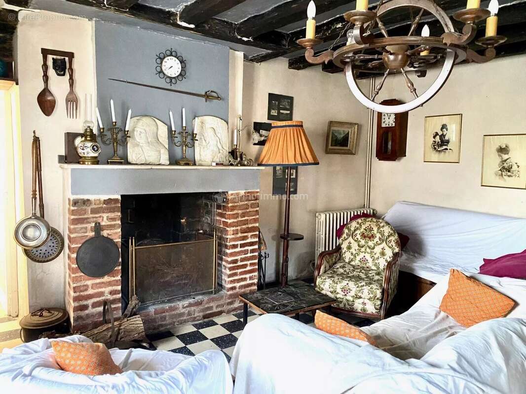 Maison à LA CHARTRE-SUR-LE-LOIR