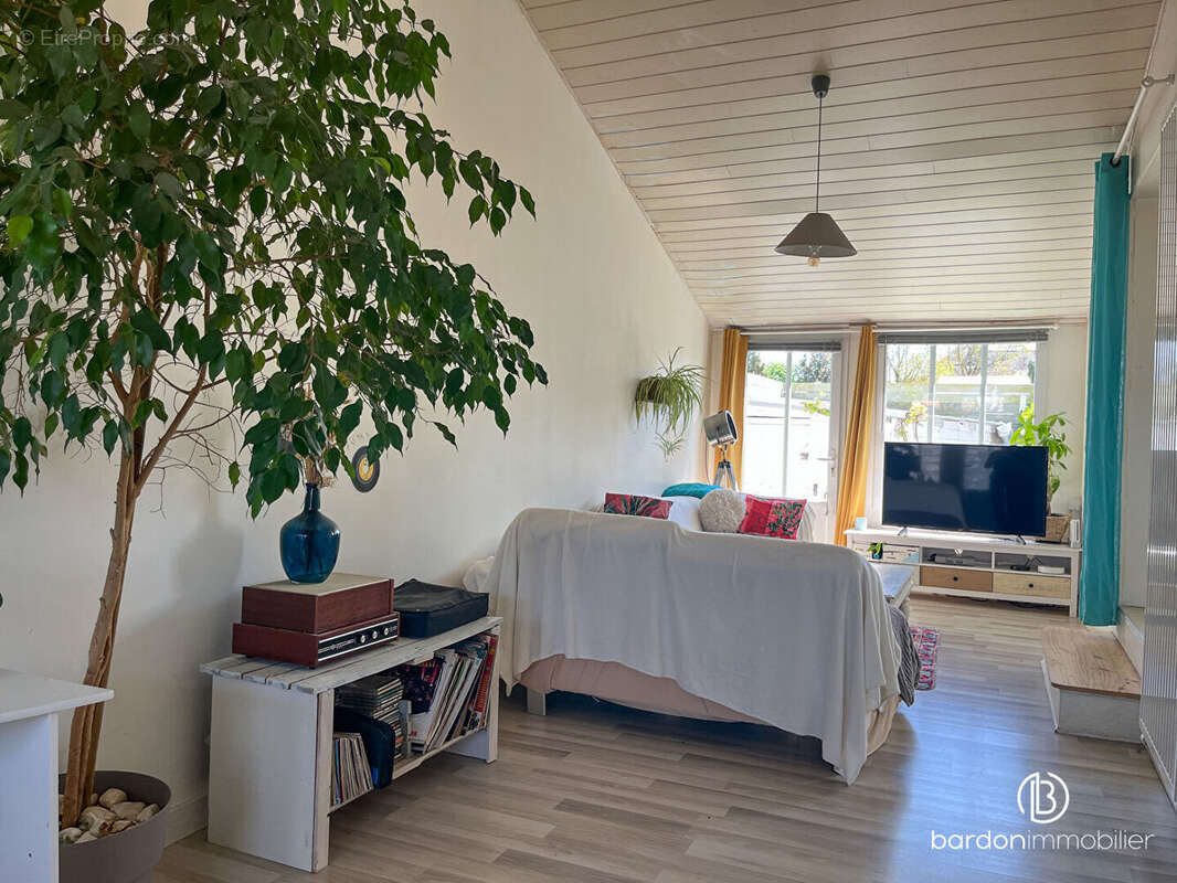 Maison 7 pièces - 104 m² - Proche du bourg - photo 4