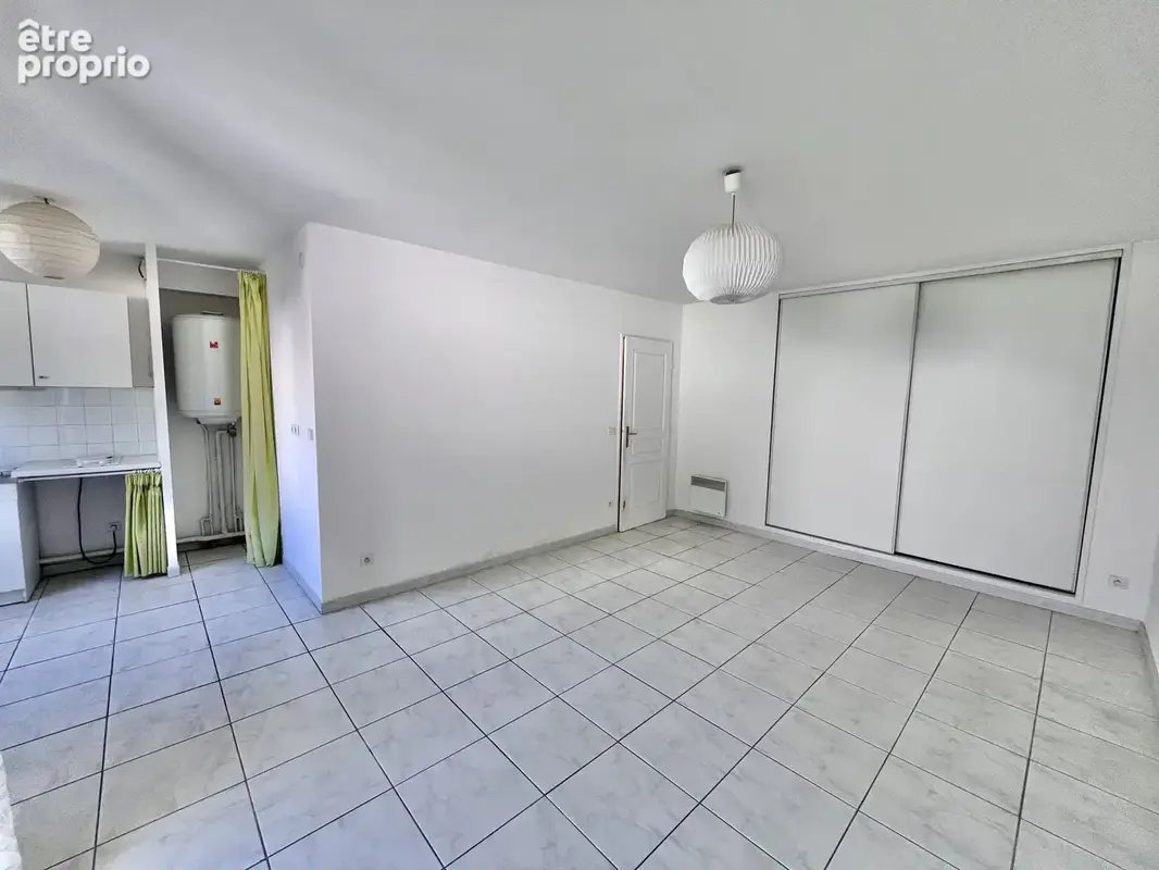 Aix en Provence, au sein d'une résidence très prisée, appartement de 33.48m2 avec parking et cave. Piscine, te - photo 3