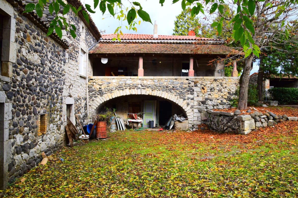 Maison à LAVILLEDIEU