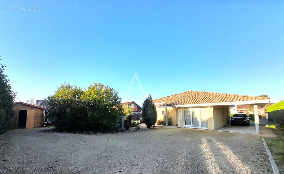 Maison à VILLENEUVE-DE-MARSAN