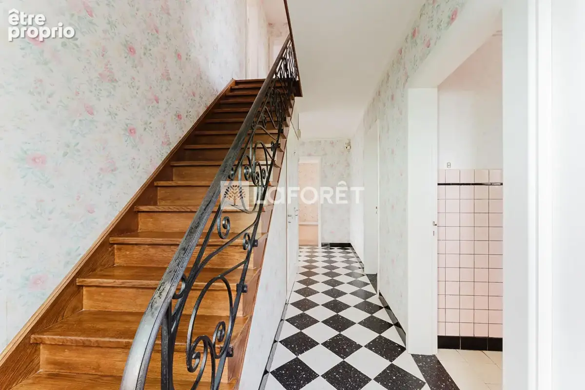DEJA VENDU PAR LAFORET DOUAI - Maison familiale 212m2,semi plain pied, 5ch, jardin, garage - photo 6