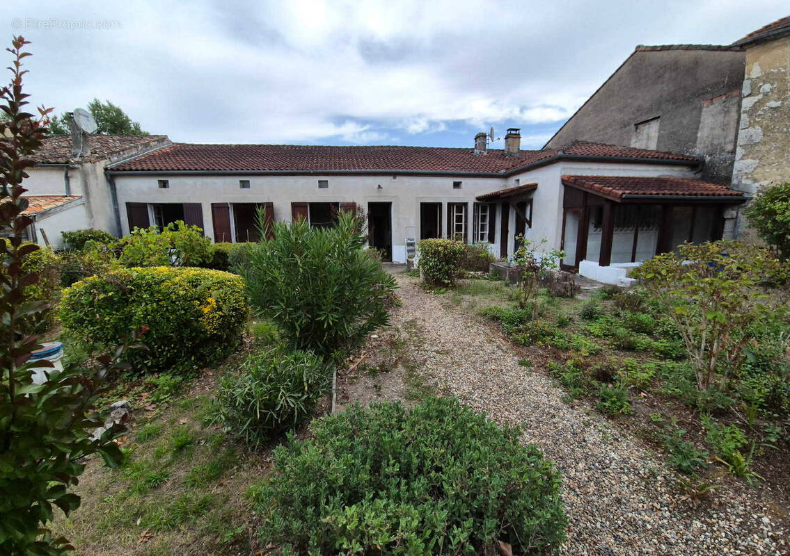 Maison à VIANNE