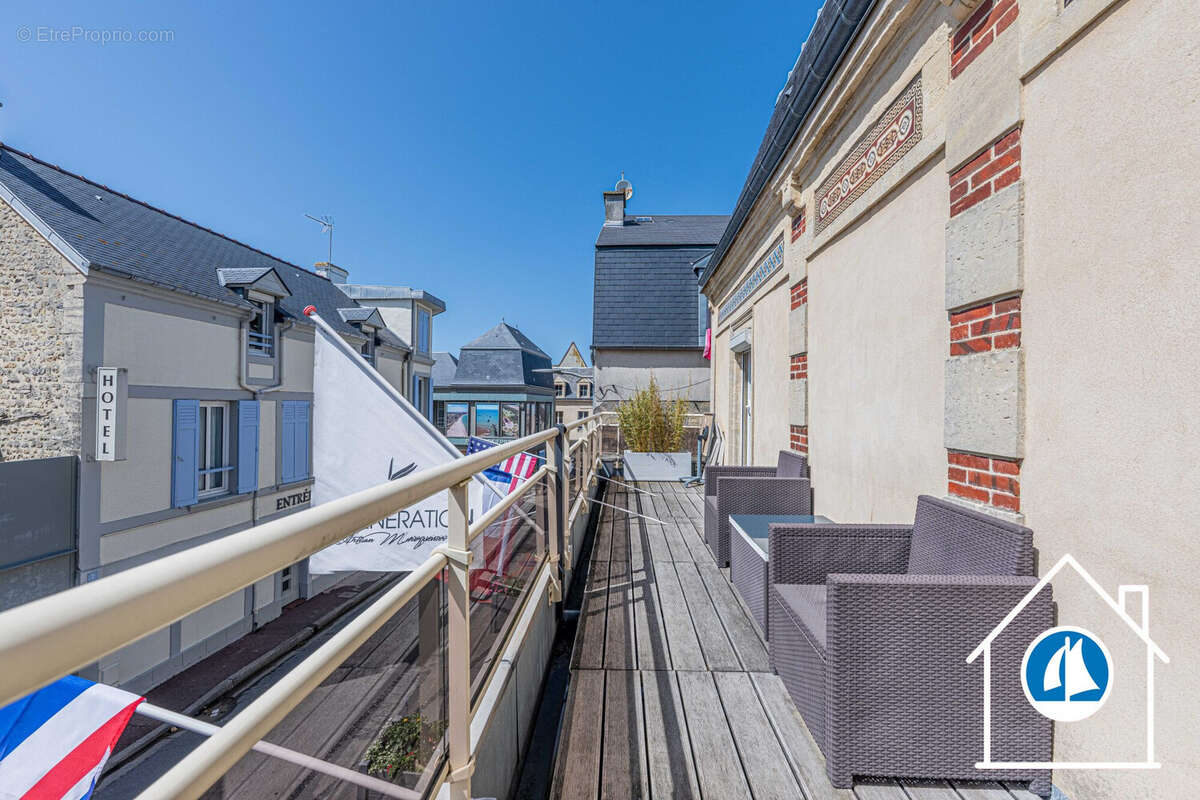 Maison 250 m² à Arromanches-Les-Bains  - photo 3