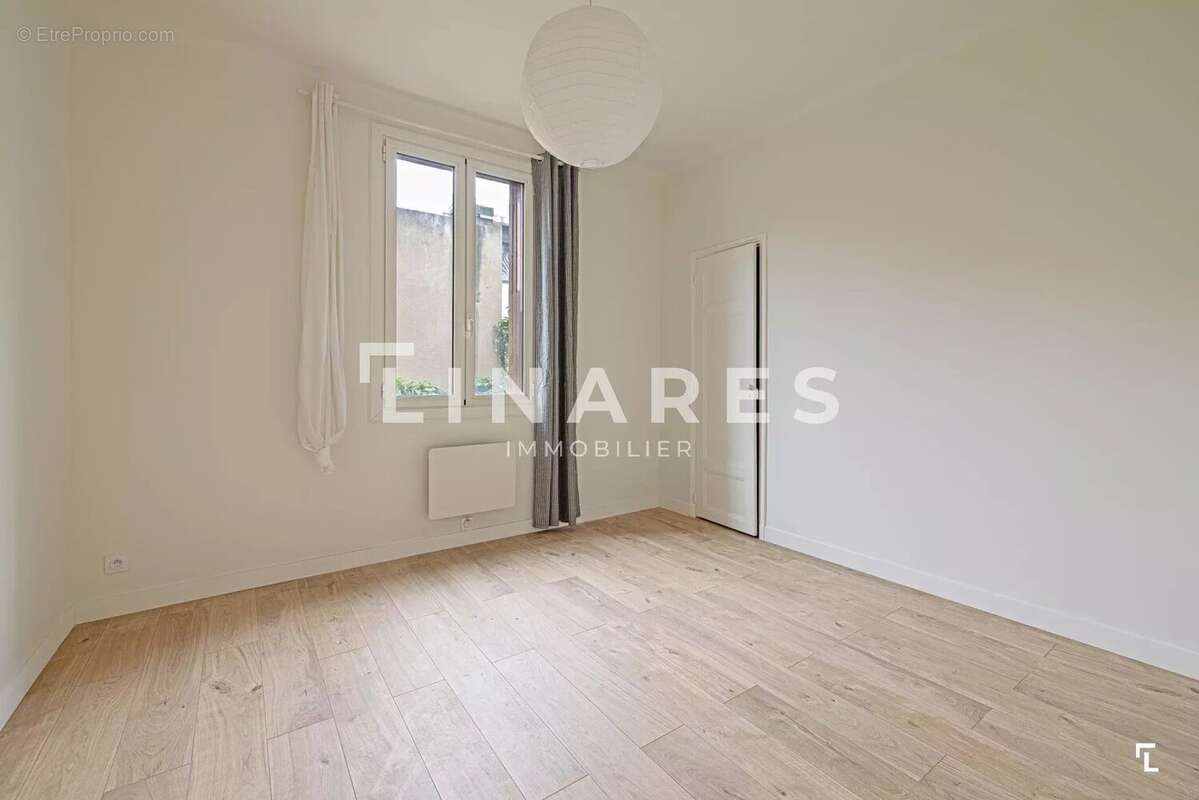 Commerce à MARSEILLE-5E