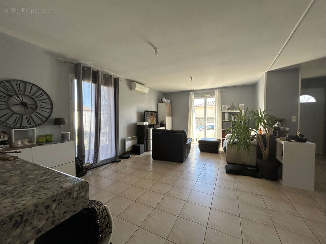 Maison à LEZIGNAN-CORBIERES
