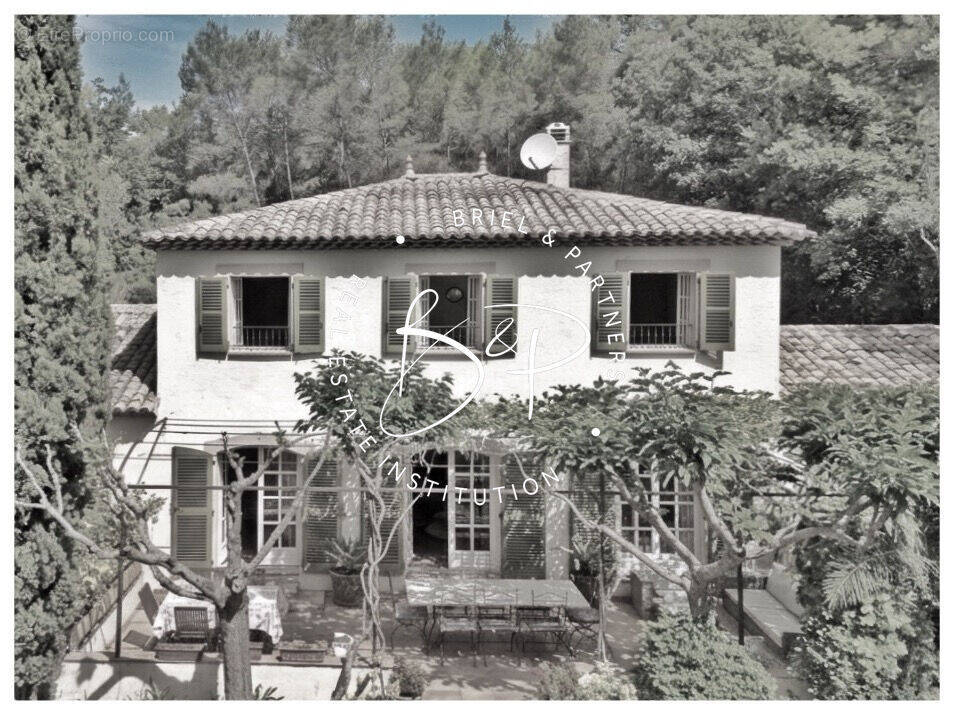 Maison à LORGUES