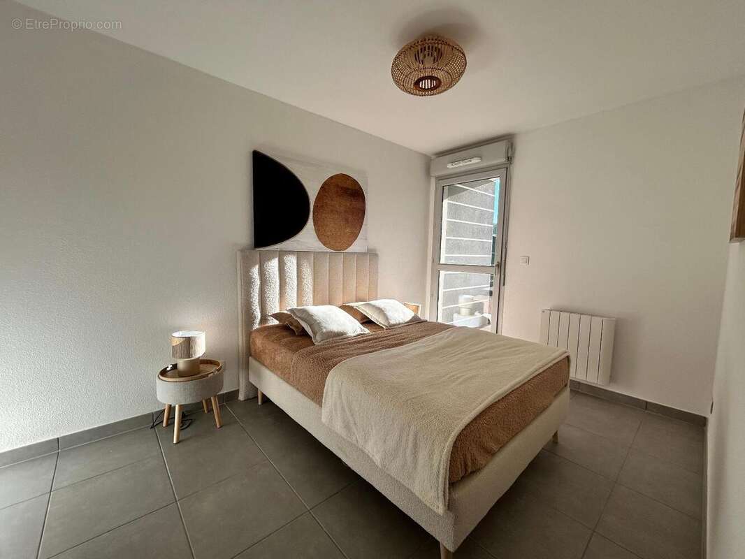   - Appartement à VILLEFRANCHE-SUR-SAONE