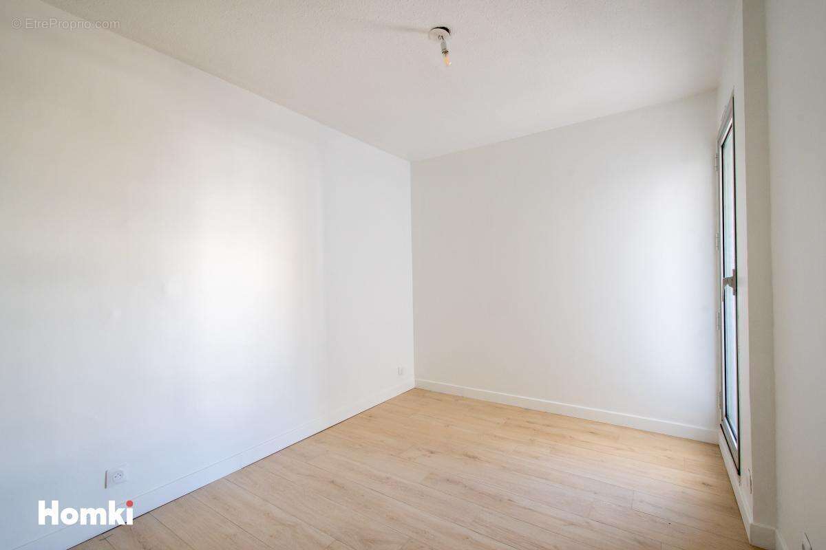 Appartement à MAUGUIO