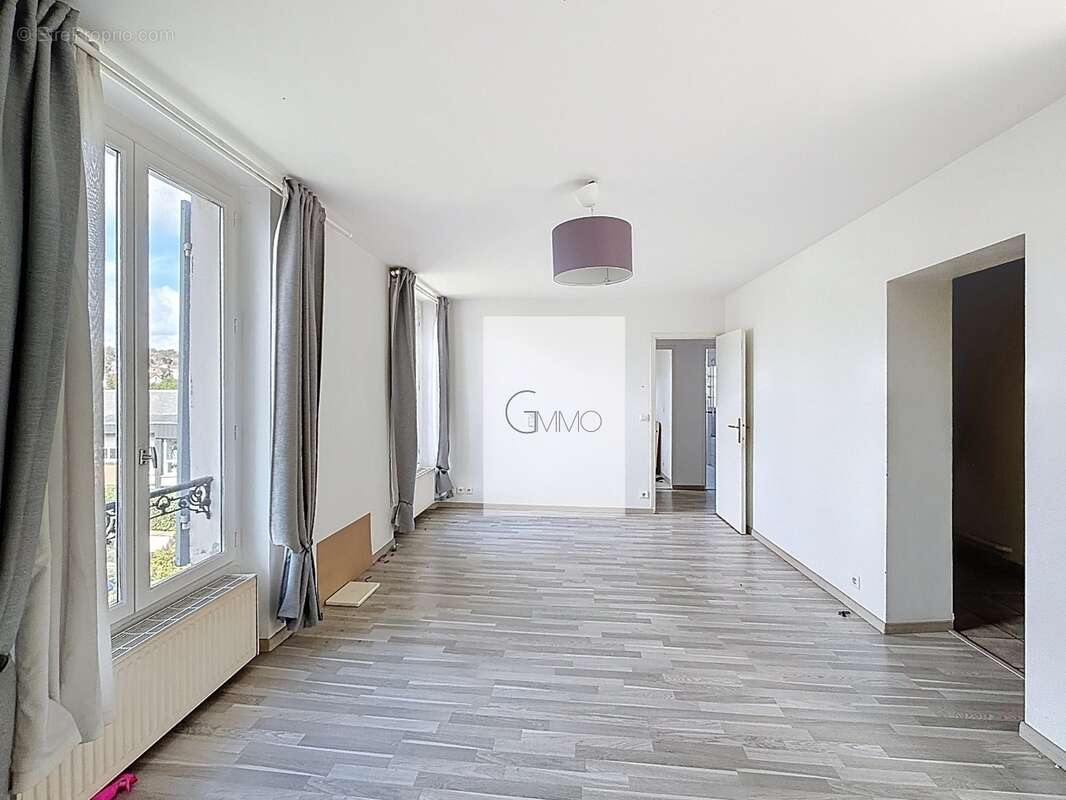 Appartement à THIAIS