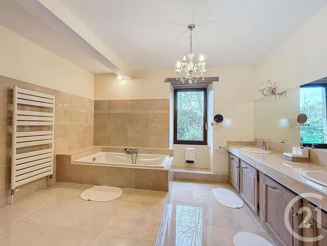 photo68539820afde98d0b3027cd5e4a67834 - Maison à CASTERA-VERDUZAN