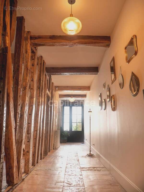 Demeure d'exception au coeur de l'ancienne rue Royale, 6 pièces, 290 m2 avec petit patio  (32) - photo 17