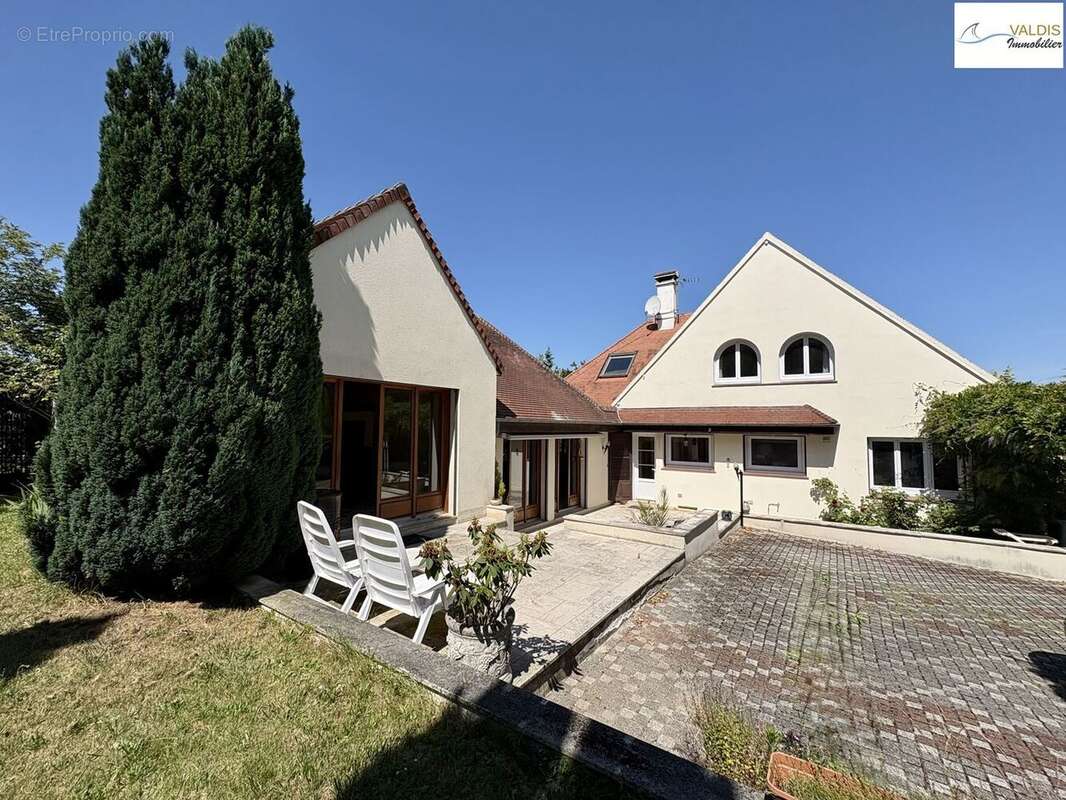 Maison 202 m² à Laon  - photo 3