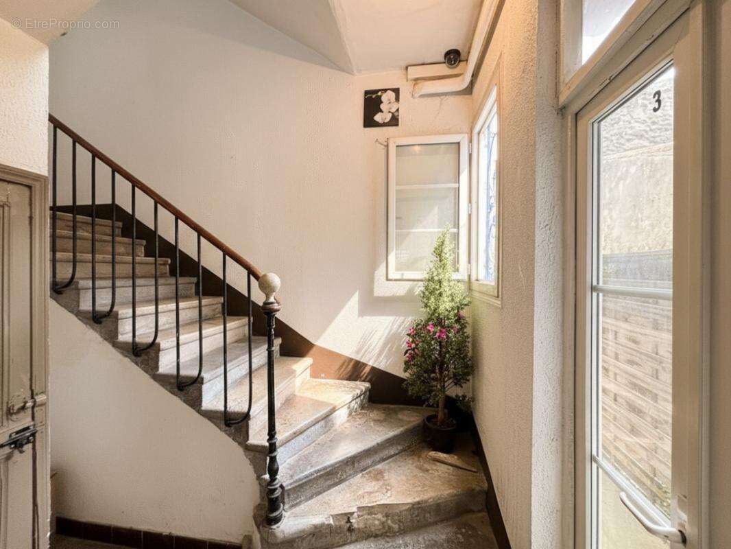 Appartement à BOURG-SAINT-ANDEOL