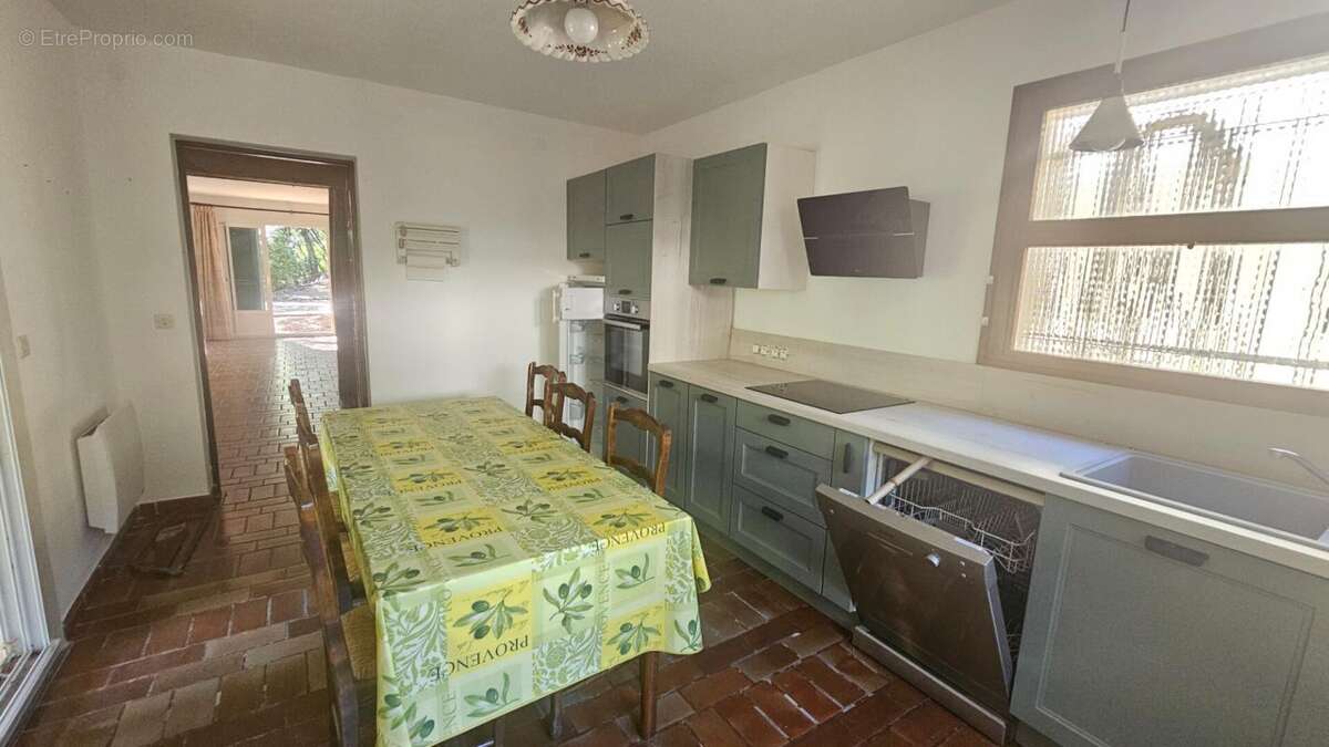 Maison à Taradeau 4 pièce(s) 120 m2 - photo 3
