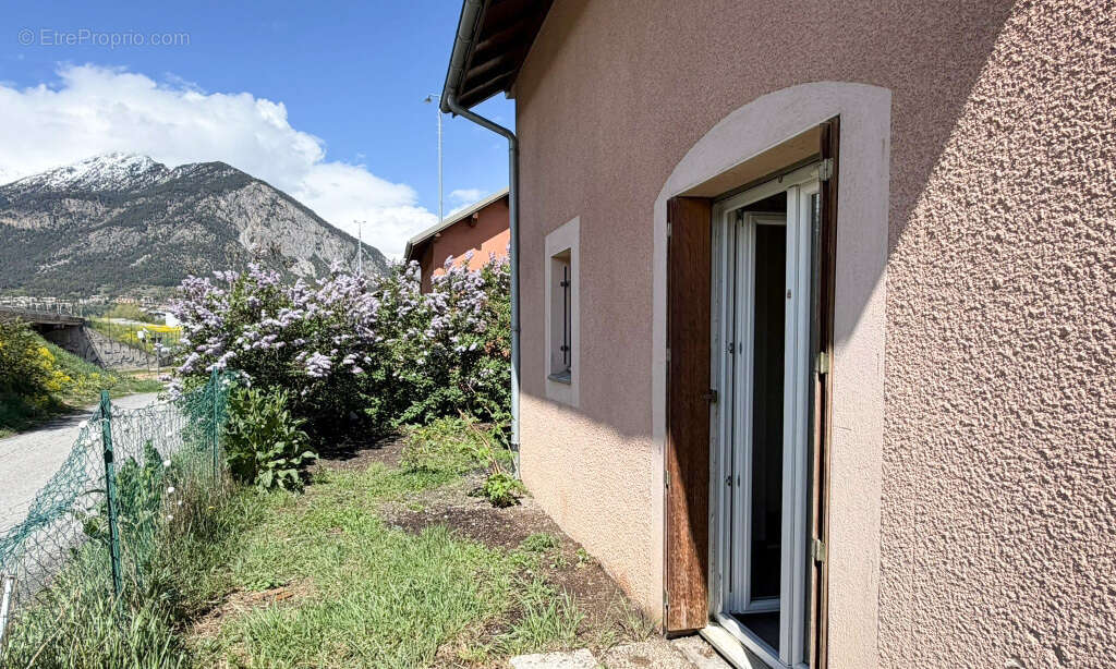 Maison 97 m² à Briancon  - photo 11