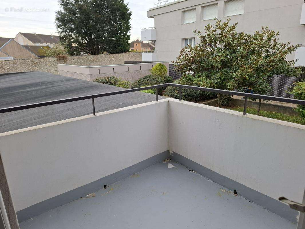 Appartement à COUBERT