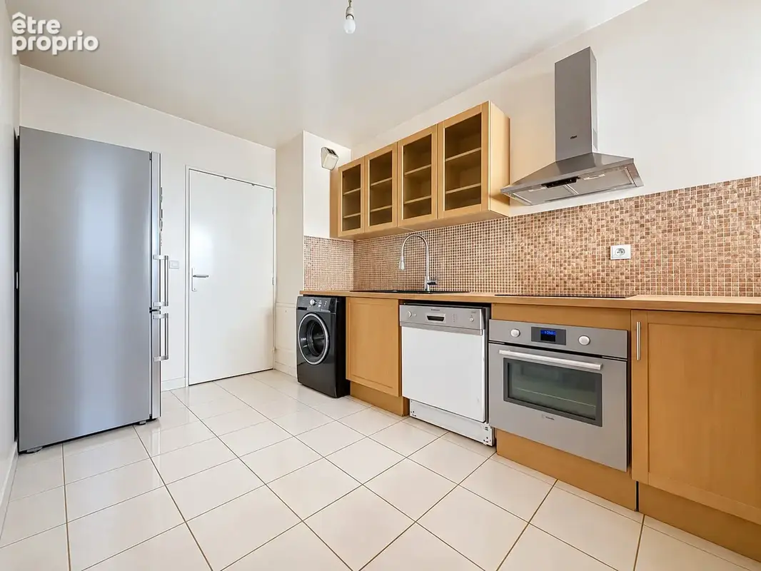 Appartement 3 pièces 69 m² à vendre à Suresnes (92150) - photo 2