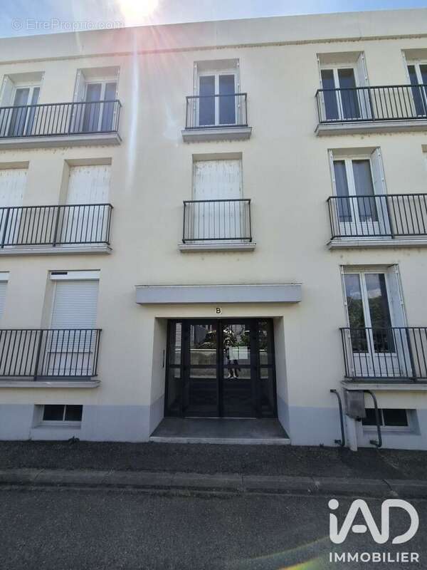 Photo 2 - Appartement à YZEURE