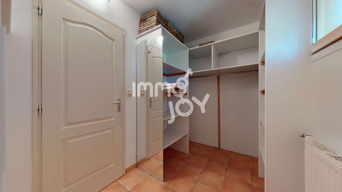 Ouveillan - villa de 169m2 - piscine - terrain de 1603m2 - photo 16