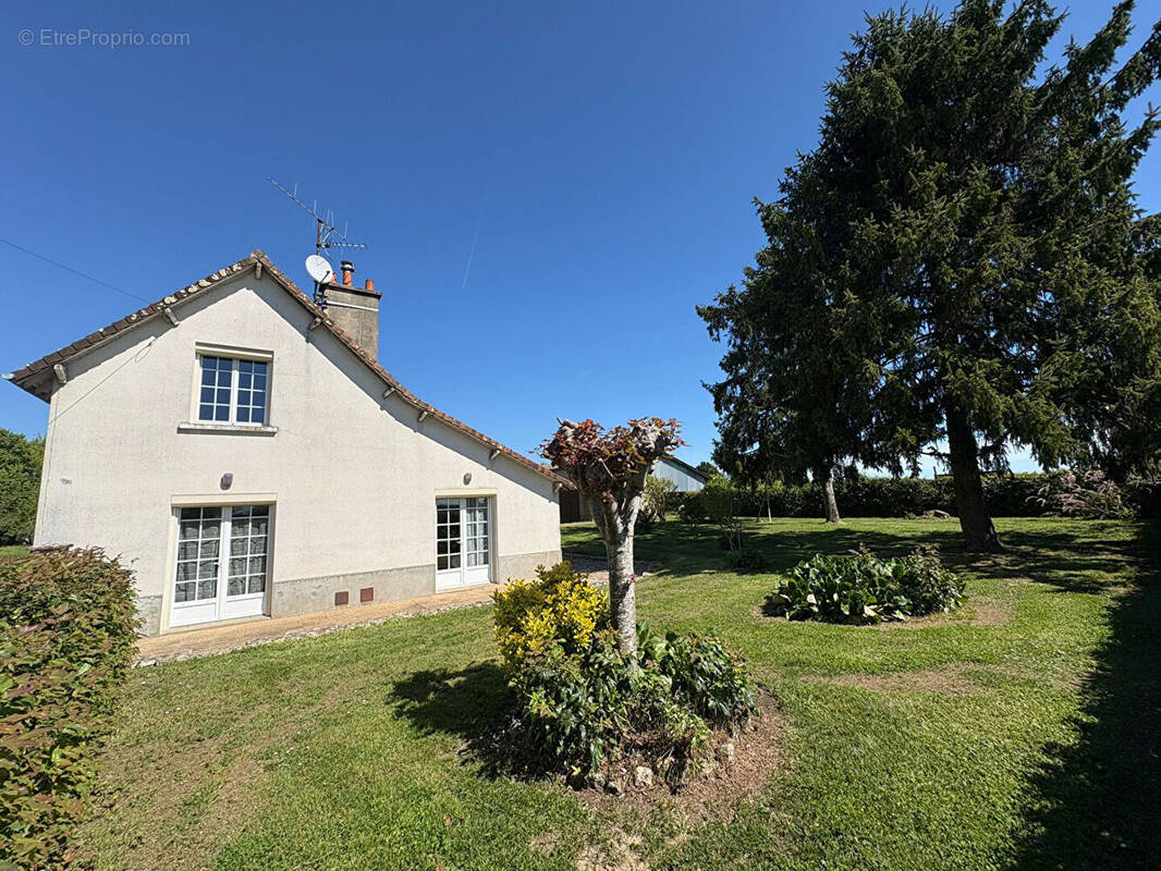Maison à PLEUMARTIN