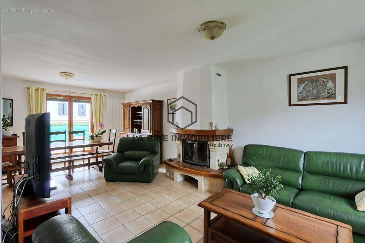 Maison 103 m² à Villecresnes  - photo 3