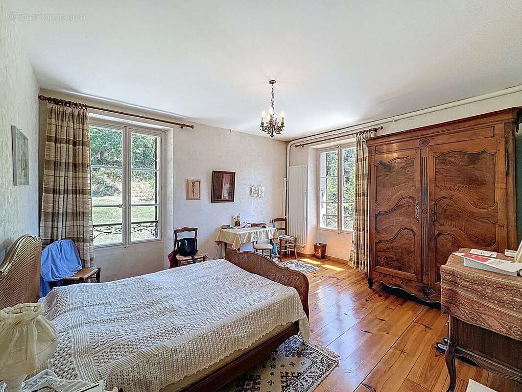 Maison à SAINT-MARTIN-D&#039;HERES